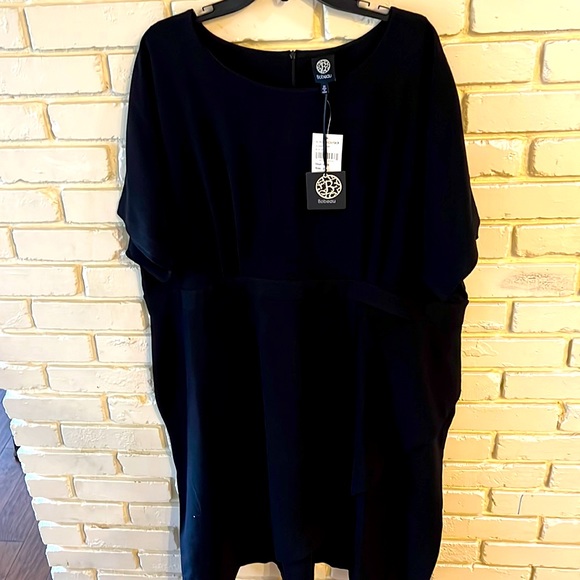 bobeau Dresses & Skirts - NWT Bobeau Black faux Wrap Dress Size 2x